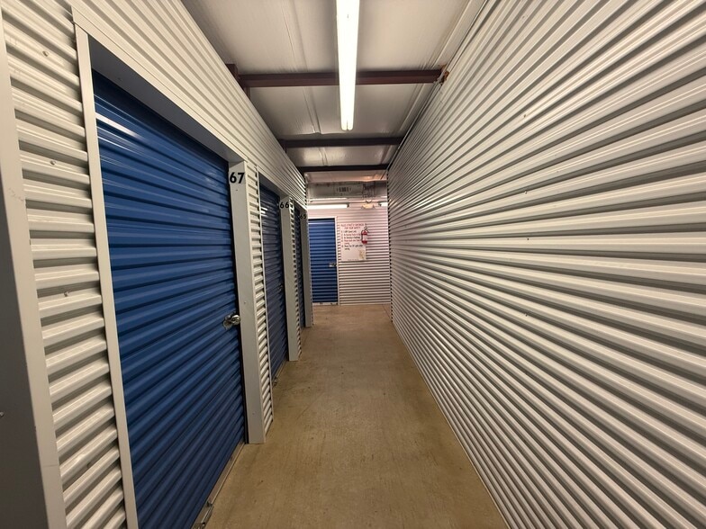 More Photos Of 9765 S Loop Rd, Pensacola Self Storage For Sale