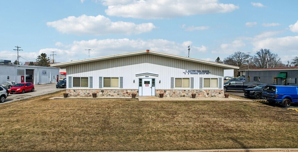 Primary Photo Of 824 Philip Dr, Waukesha Manufacturing For Sale