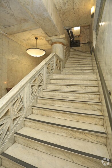 More Photos Of 750 S Broadway, Los Angeles Apartments For Lease