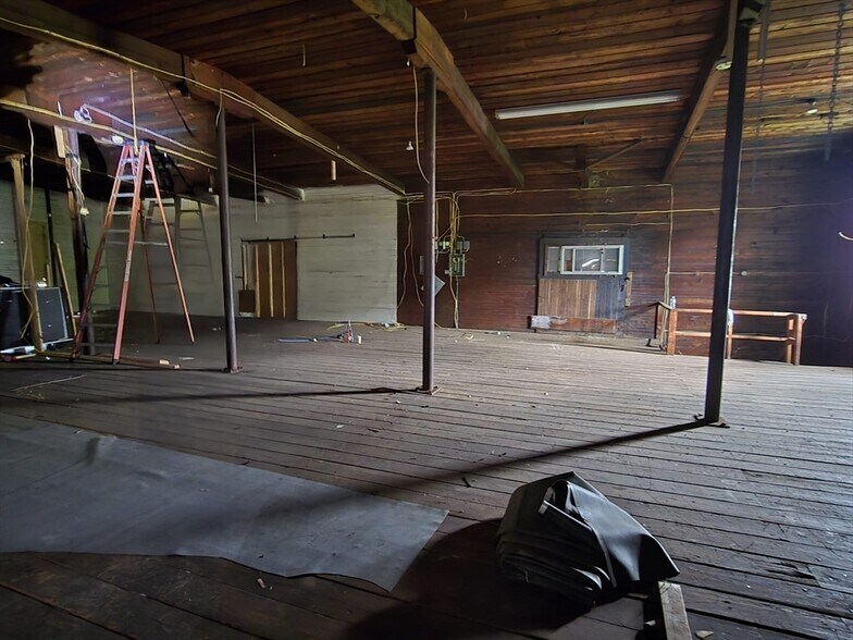 More Photos Of 380-382 4th St, Fall River Warehouse For Sale