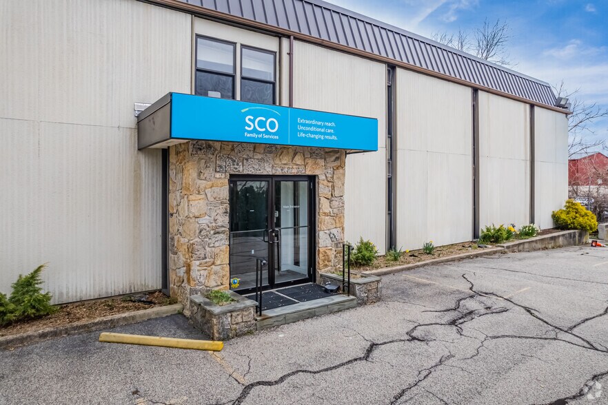 More Photos Of 1 Alexander Pl, Glen Cove Warehouse For Sale
