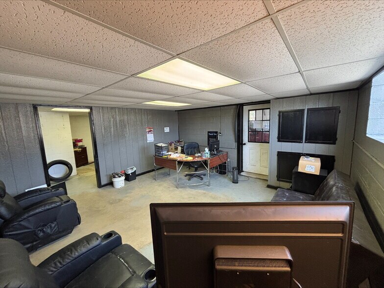 More Photos Of 136 E NC 67 Highway Byp, East Bend Industrial For Sale