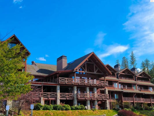 More Photos Of 41 Lakeshore Dr, Sagle Hotel For Sale