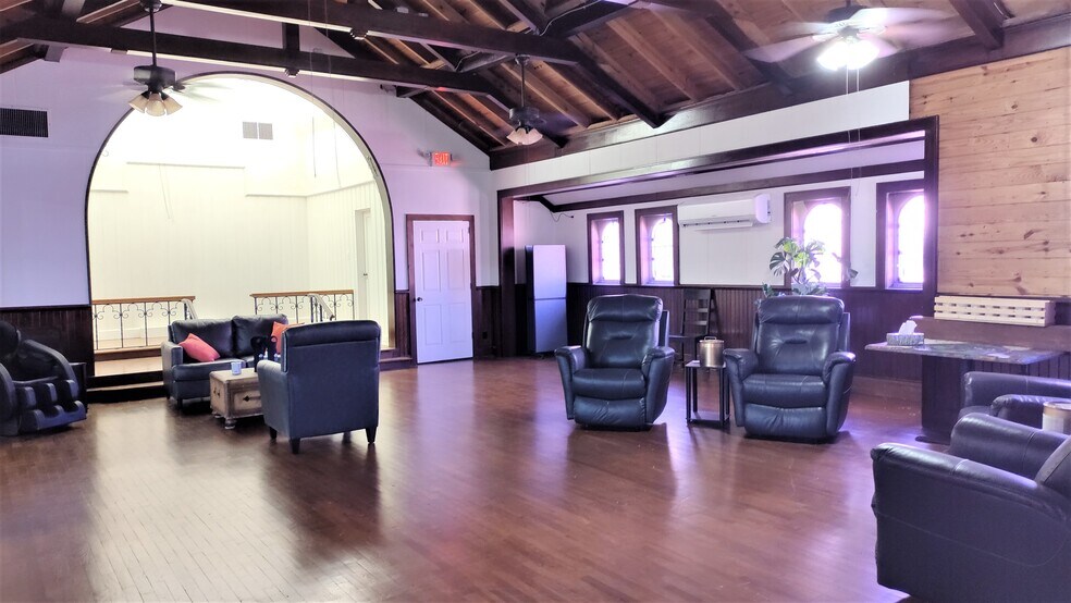 More Photos Of 1700 Central Ave, Hot Springs Office For Sale