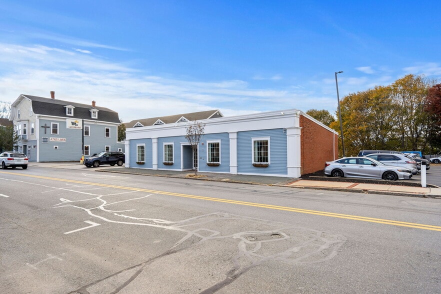 More Photos Of 306 Cabot St, Beverly Office For Lease
