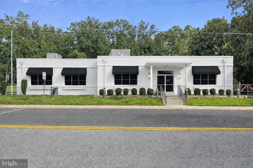 Primary Photo Of 102 N Rogers St, Aberdeen Restaurant For Lease