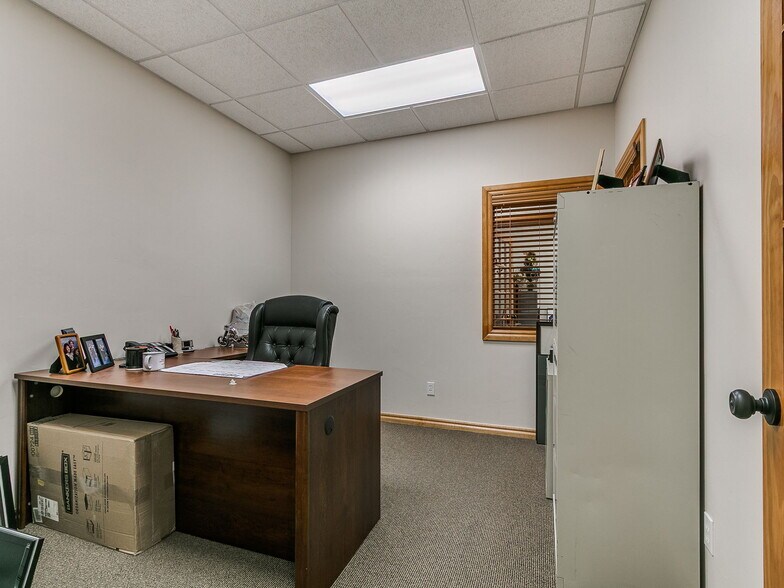 More Photos Of 2326-2350 N Interstate Dr, Norman Office For Sale