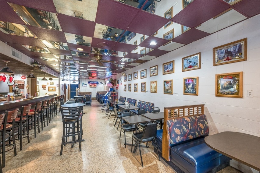 More Photos Of 236 E Maine St, Amboy Specialty For Sale