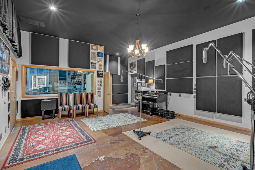 More Photos Of 1431 E 3rd St, Tulsa Specialty For Sale