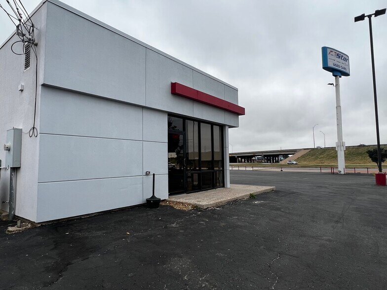 More Photos Of 4850 S 14th St, Abilene General Retail For Sale