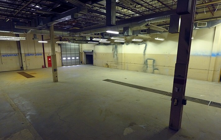 More Photos Of 221 Winnipeg St N, Regina Light Distribution For Lease