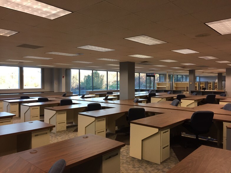 More Photos Of 500 Technology Dr, Canonsburg Office For Lease