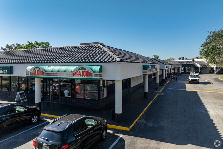 More Photos Of 4851-5038 Golden Gate Pky, Naples General Retail For Lease