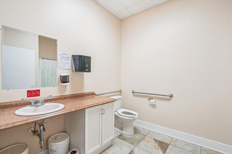 More Photos Of 113 Aileen Rd, Flint Hill Warehouse For Sale