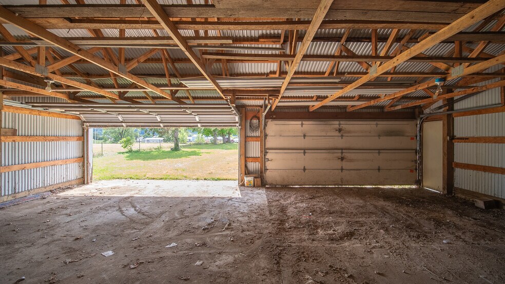 More Photos Of 900 Shields Ave, Wabasha General Retail For Sale