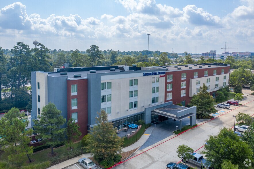 More Photos Of 16520 I-45 S, Conroe Hotel For Sale