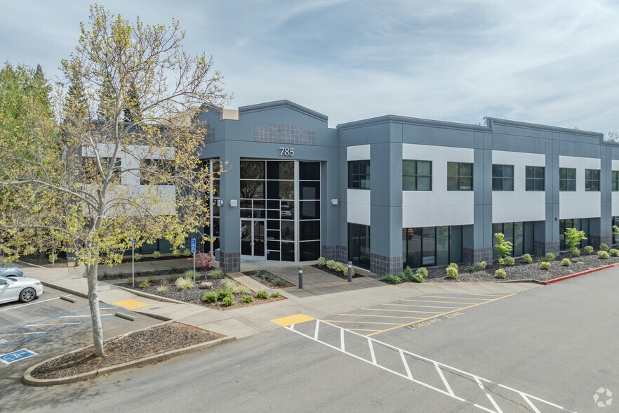 More Photos Of 785 Orchard Dr, Folsom Office For Lease