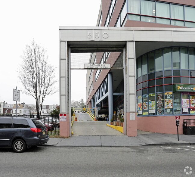 More Photos Of 550 Newark Ave, Jersey City Medical For Lease