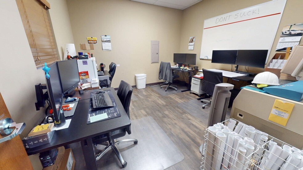 More Photos Of 2201 Patterson Industrial Dr, Pflugerville Warehouse For Lease