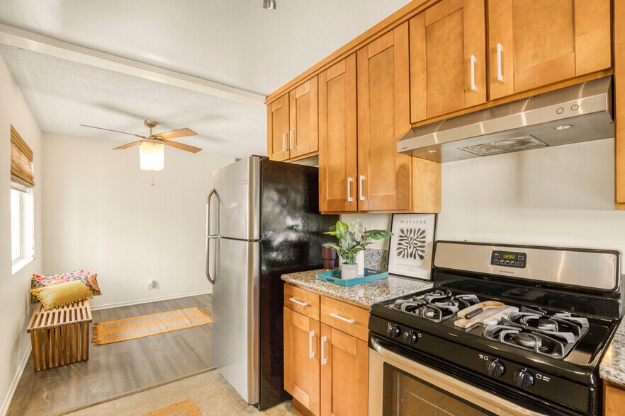 More Photos Of 1027 N Ogden Dr, Los Angeles Apartments For Sale