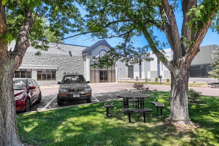 More Photos Of 573 S Arthur Ave, Louisville Warehouse For Sale