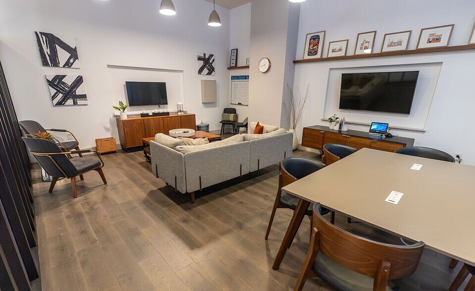 More Photos Of 101 W Fayette St, Baltimore Apartments For Sale