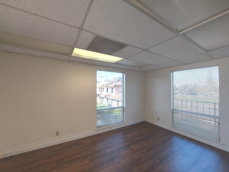 More Photos Of 7064 Corline Ct, Sebastopol Medical For Sale