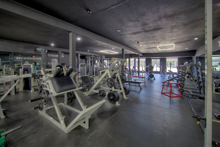 More Photos Of 9793 Live Oak Blvd, Live Oak Storefront Retail Office For Sale