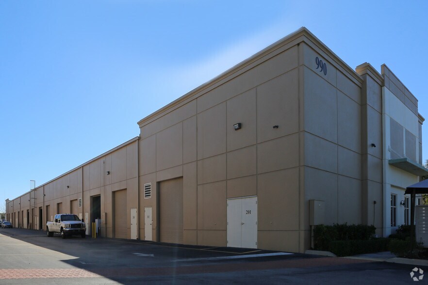 More Photos Of 990 Stinson, West Palm Beach Warehouse For Sale