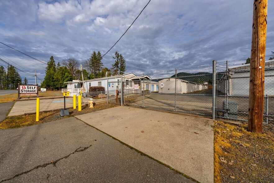 More Photos Of 25657 Redwood Hwy, Cave Junction Self Storage For Sale