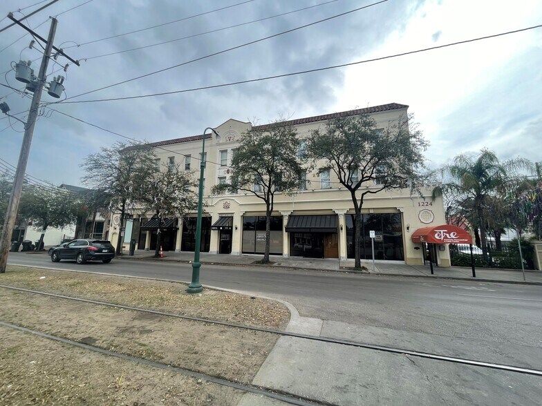 More Photos Of 1224 St Charles Ave, New Orleans Apartments For Lease