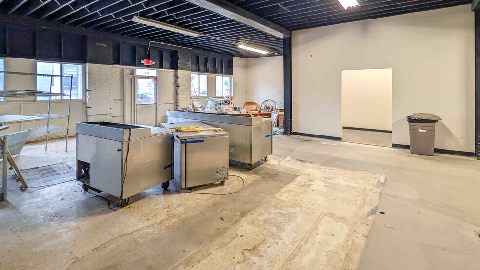 More Photos Of 301 W Water St, Sandusky Restaurant For Sale
