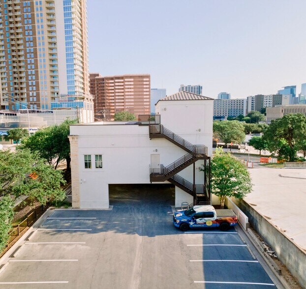 More Photos Of 614 E 12th St, Austin Office For Sale