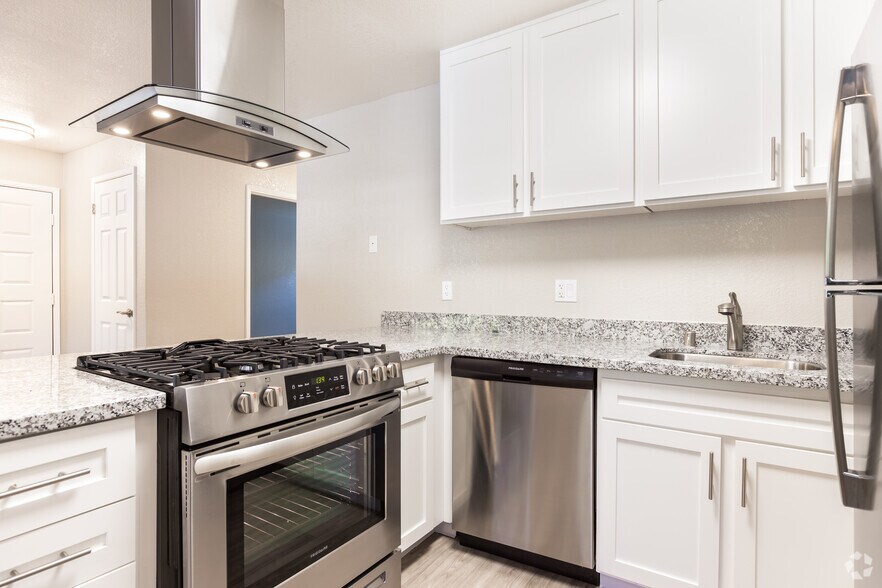 More Photos Of 505-531 Capps Ln, Ukiah Apartments For Sale