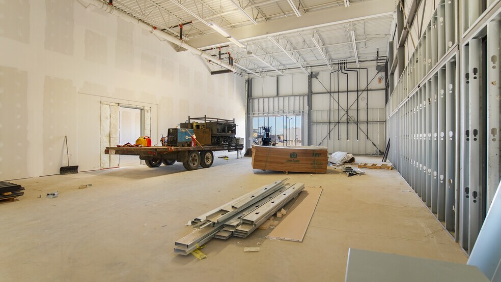 Primary Photo Of 931-1079 Parsons Rd SW, Edmonton Freestanding For Lease