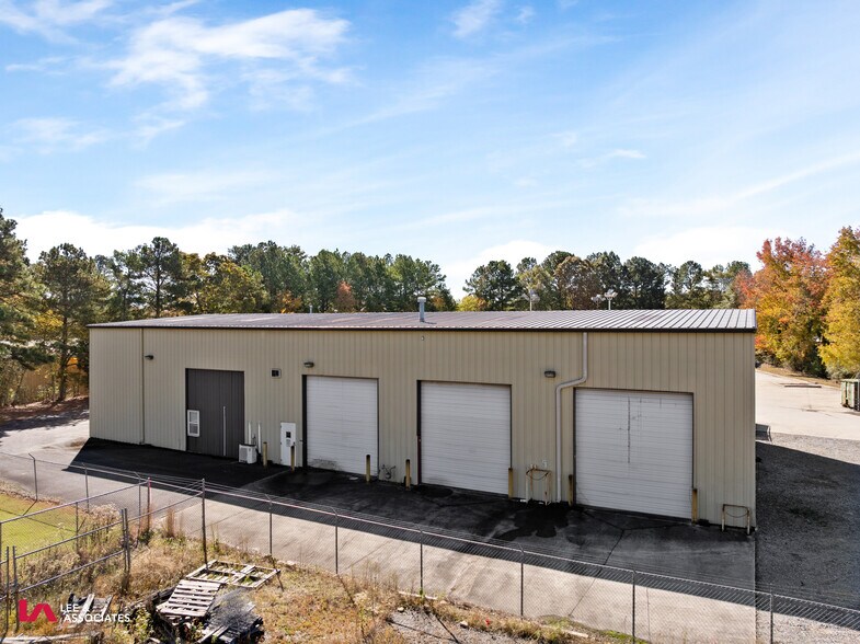 More Photos Of 774 McFarland Pky, Alpharetta Warehouse For Lease