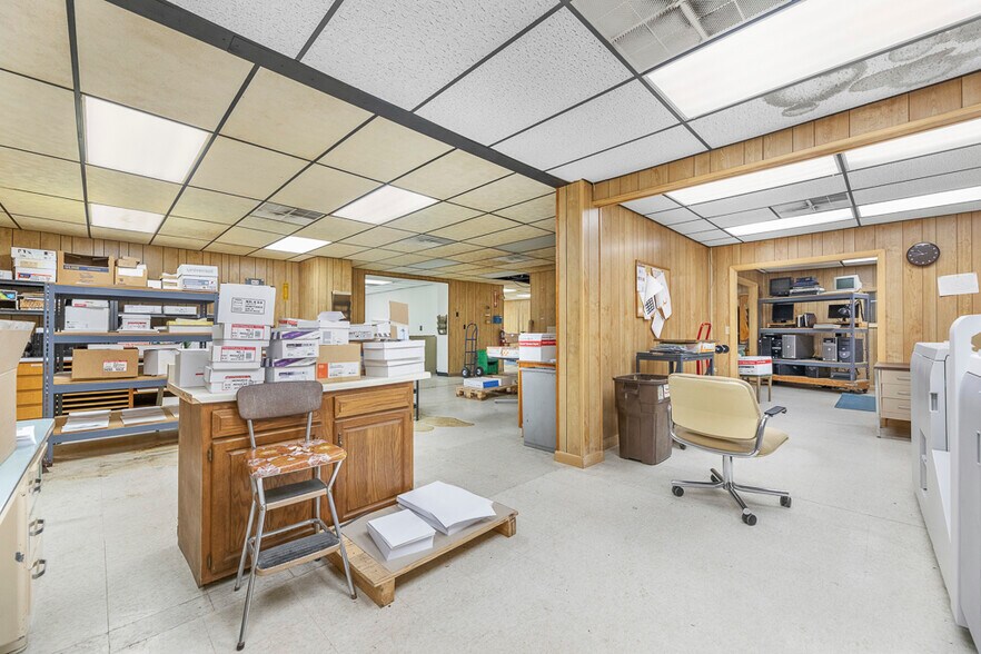 More Photos Of 14924 Beloit Snodes Rd, Beloit Manufacturing For Sale