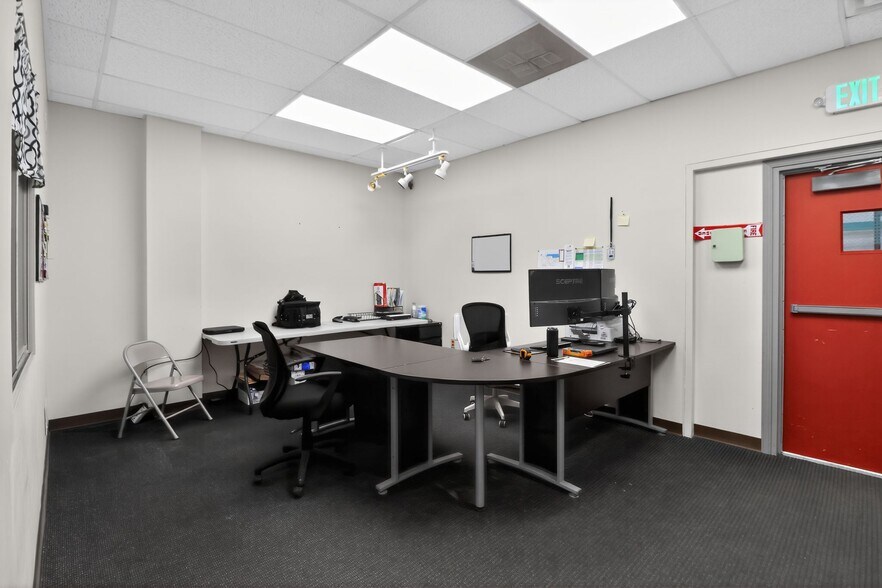 More Photos Of 2620 E 165th St, Hammond Warehouse For Sale