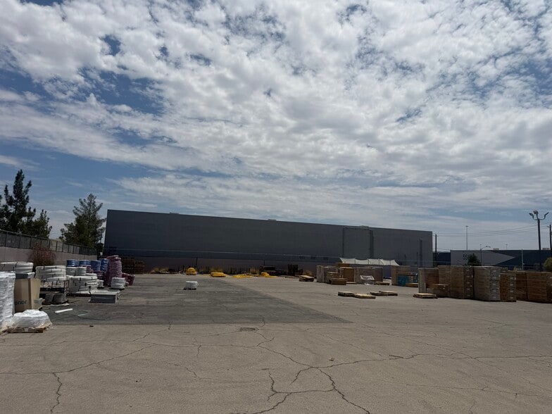More Photos Of 6770 Bermuda Rd, Las Vegas Warehouse For Lease