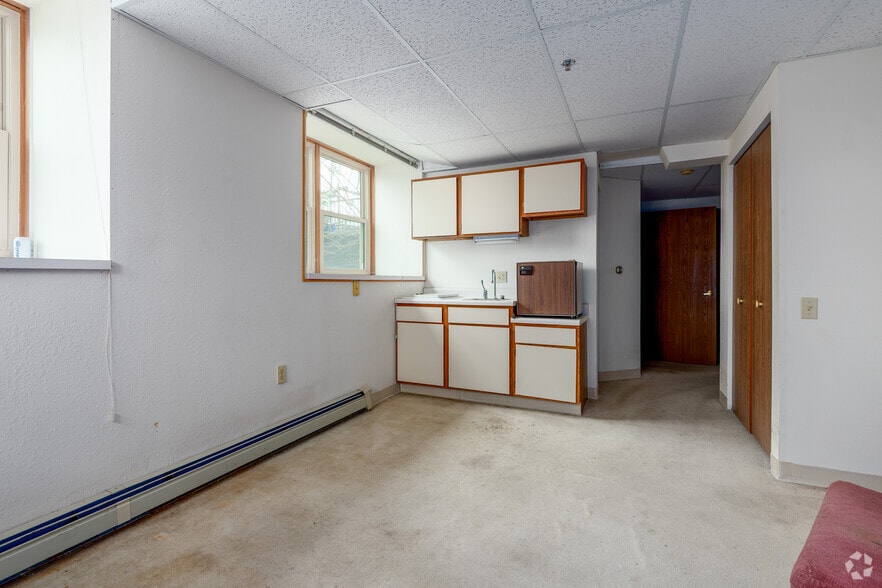 More Photos Of 123 S Pearl St, Berlin Assisted Living For Sale