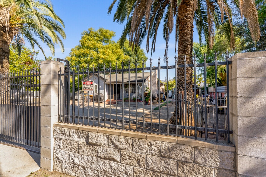 More Photos Of 10218 Bradley Ave, Pacoima Apartments For Sale