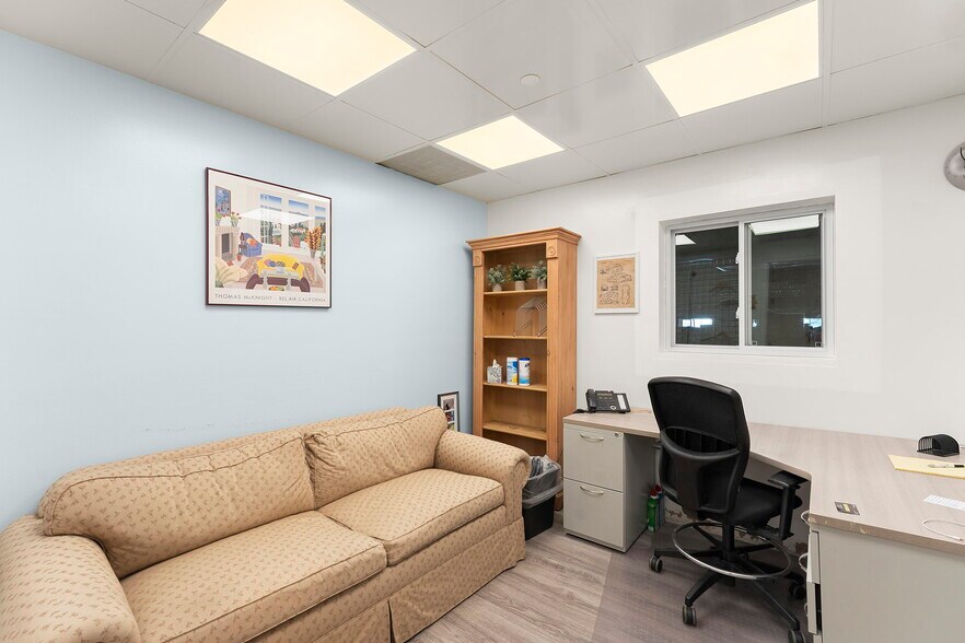 More Photos Of 100-118 John F Kennedy Dr N, Bloomfield Warehouse For Sale