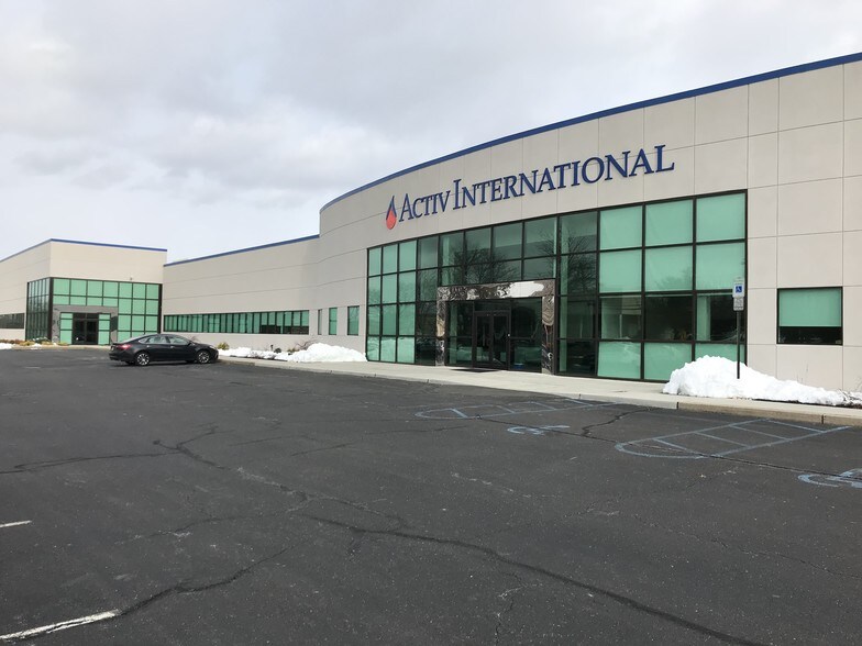 Primary Photo Of 21 Worlds Fair Dr, Somerset Warehouse For Lease