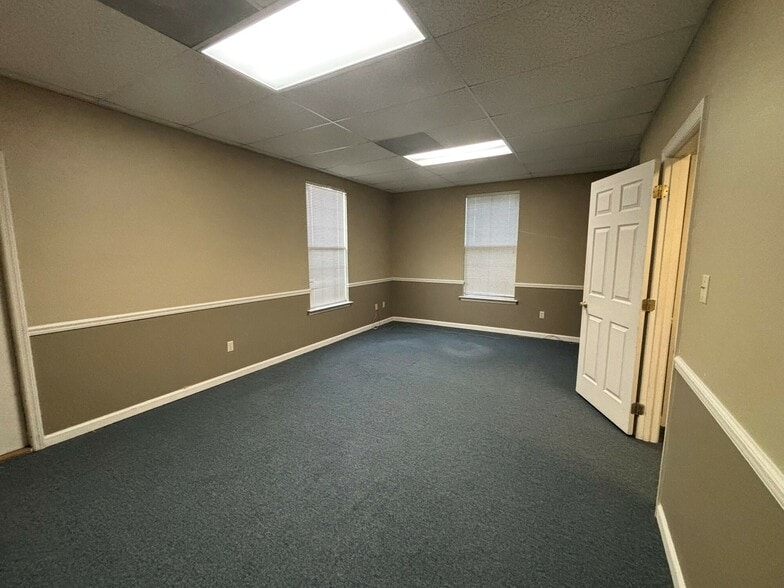 More Photos Of 1311 N Paul Russell Rd, Tallahassee Office For Sale