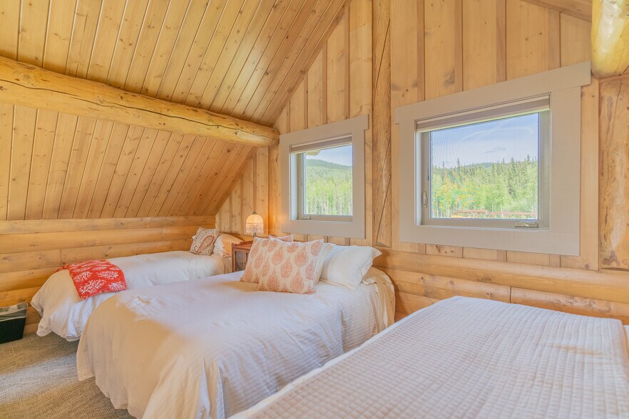 More Photos Of Quartz Lake, Delta Junction Lodge Meeting Hall For Sale