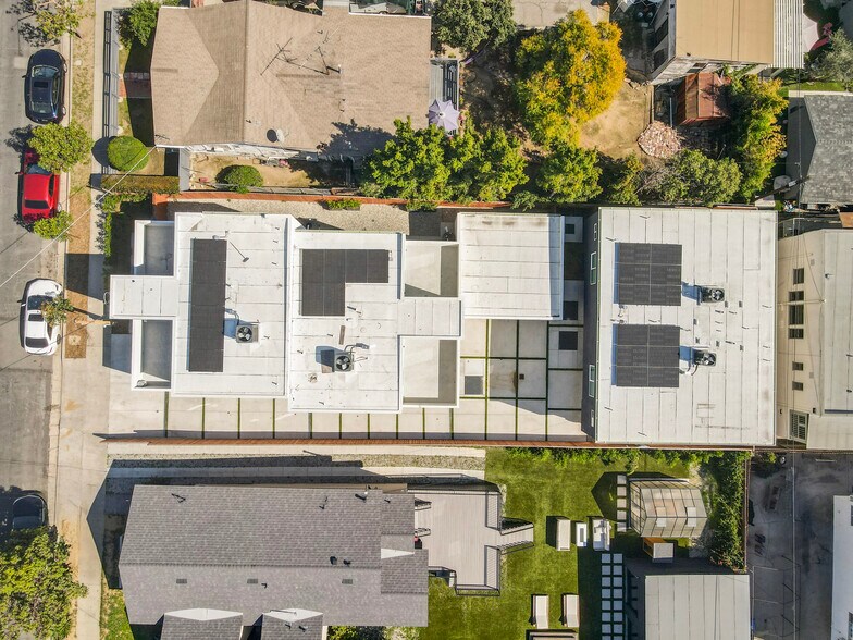 More Photos Of 4126 Clayton Ave, Los Angeles Multifamily For Sale