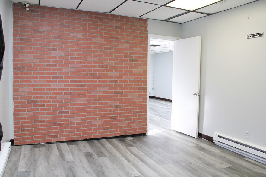More Photos Of 599 Bloomfield Ave, Bloomfield Multifamily For Lease