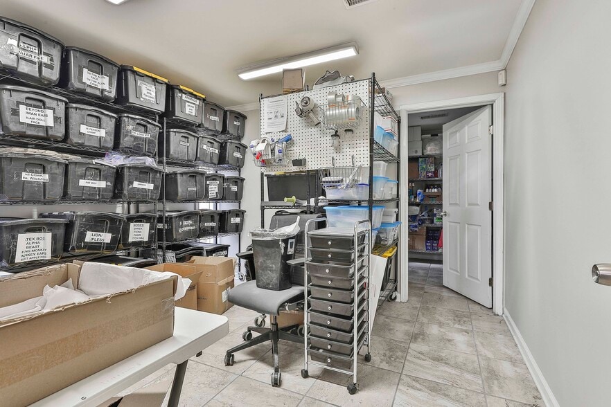 More Photos Of , Peachtree City Unknown For Sale