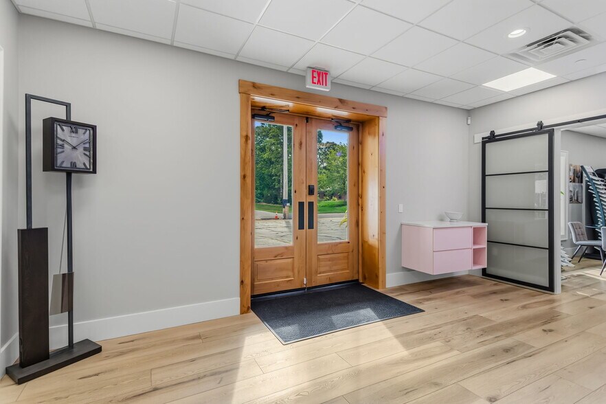 More Photos Of 850 Maple Ave, Holland Industrial For Sale