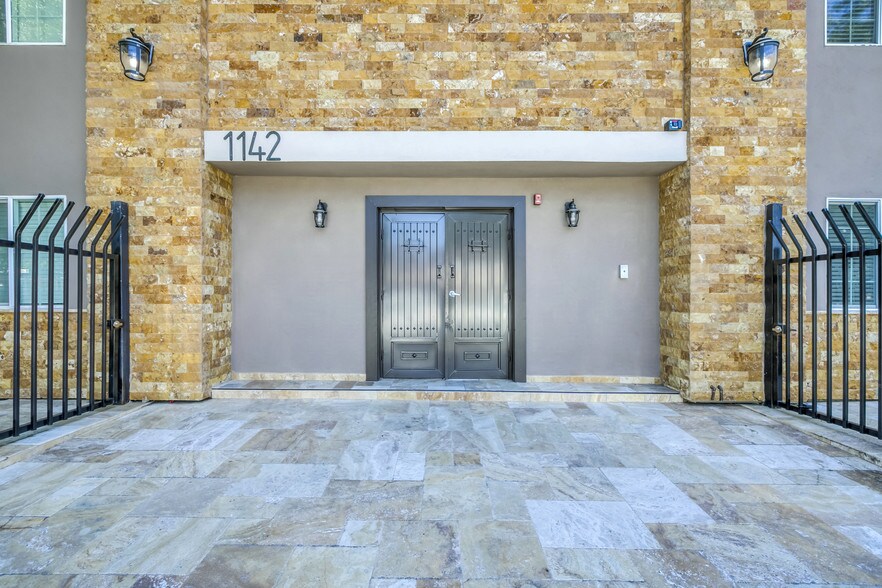 More Photos Of 1142 N Sutter St, Stockton Apartments For Sale